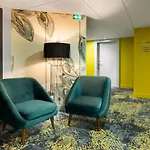 Western Aquakub Hotel 3*