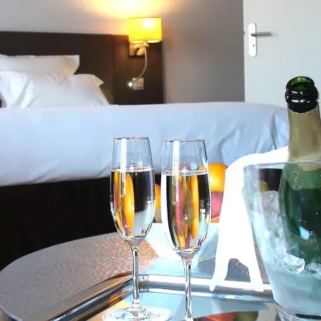 Hotel Western Aquakub 3*