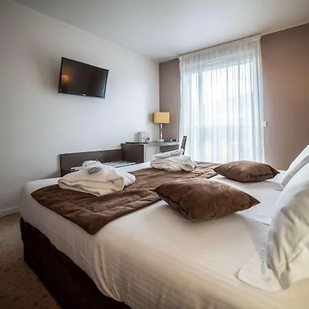 Western Aquakub Hotel