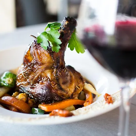 Otel Western Aquakub Aix-les-Bains