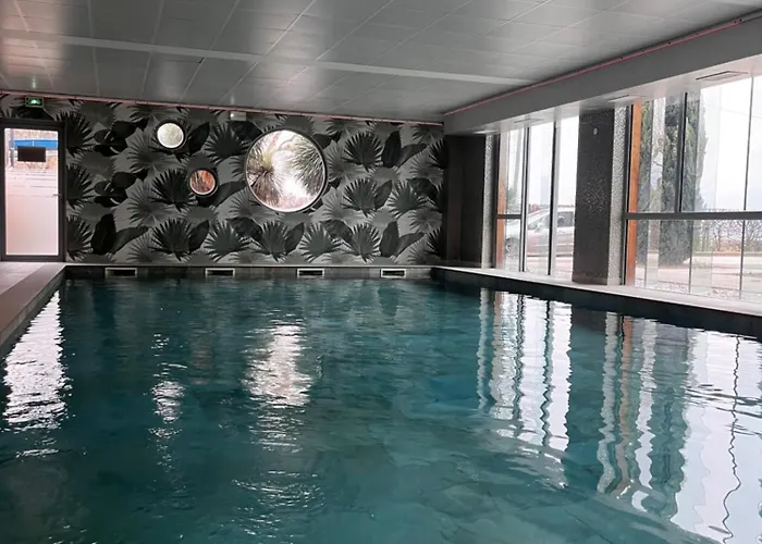 Western Aquakub Otel Aix-les-Bains