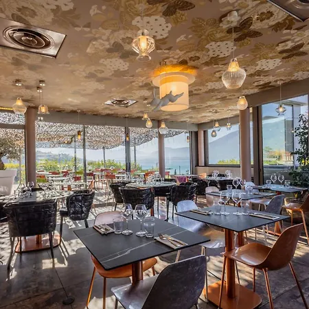 Western Aquakub Hotell 3*