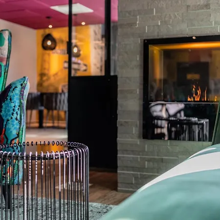Western Aquakub Hotell