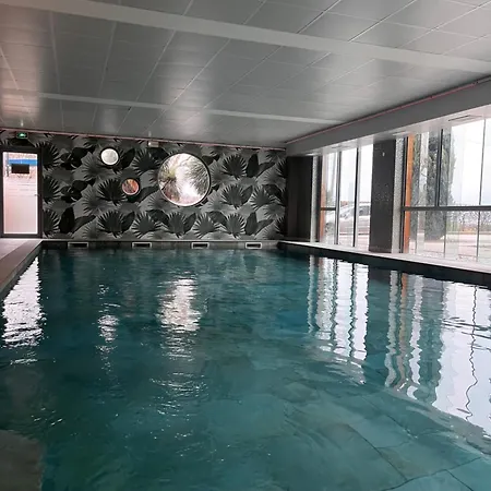 Western Aquakub Hotell Aix-les-Bains