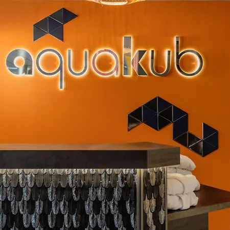 Western Aquakub Hotell Aix-les-Bains