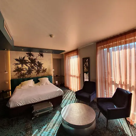 Hotel Western Aquakub