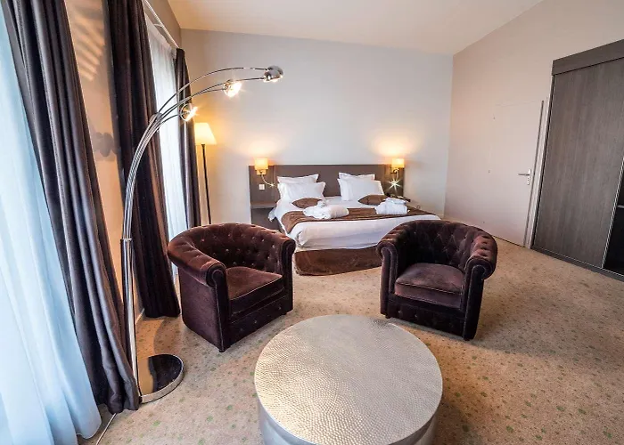 Western Aquakub Hotel 3*