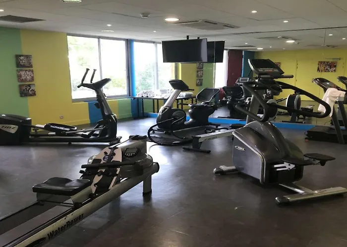 Western Aquakub מלון 3*