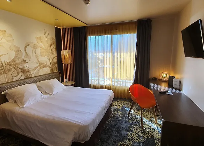 Western Aquakub Hotel 3*